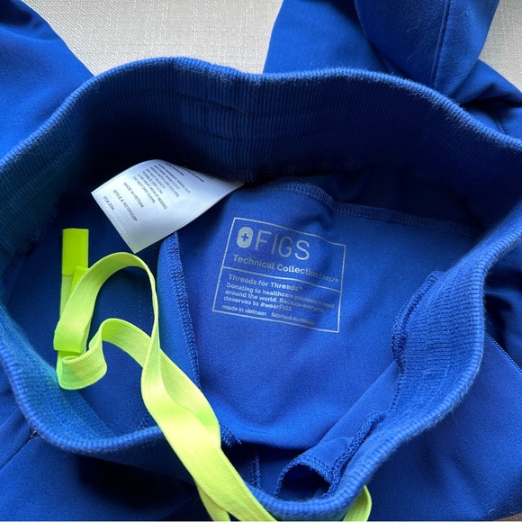 FIGS Jogger Scrub Bottoms - Picture 2 of 2